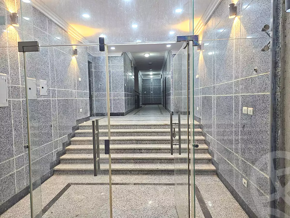 https://aqarmap.com.eg/ar/listing/6799491-for-rent-cairo-el-sheikh-zayed-city-compounds-el-khamayel