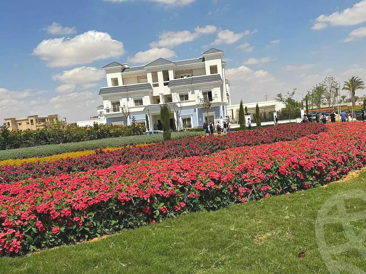 https://aqarmap.com.eg/en/listing/6799516-for-sale-cairo-new-cairo-compounds-mountain-view1-1-compound