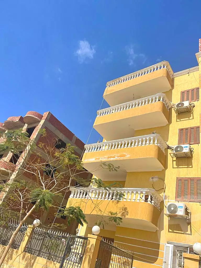 https://aqarmap.com.eg/ar/listing/6800580-for-rent-cairo-6th-of-october-el-ahyaa-neighborhood-11th