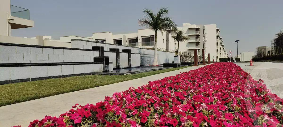 https://aqarmap.com.eg/en/listing/6801320-for-sale-cairo-new-cairo-compounds-the-address-east