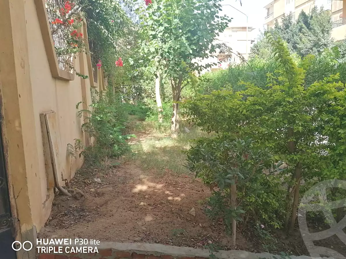 https://aqarmap.com.eg/ar/listing/6801367-for-sale-cairo-6th-of-october-el-ahyaa-neighborhood-3rd-al-hay-al-thalith-st