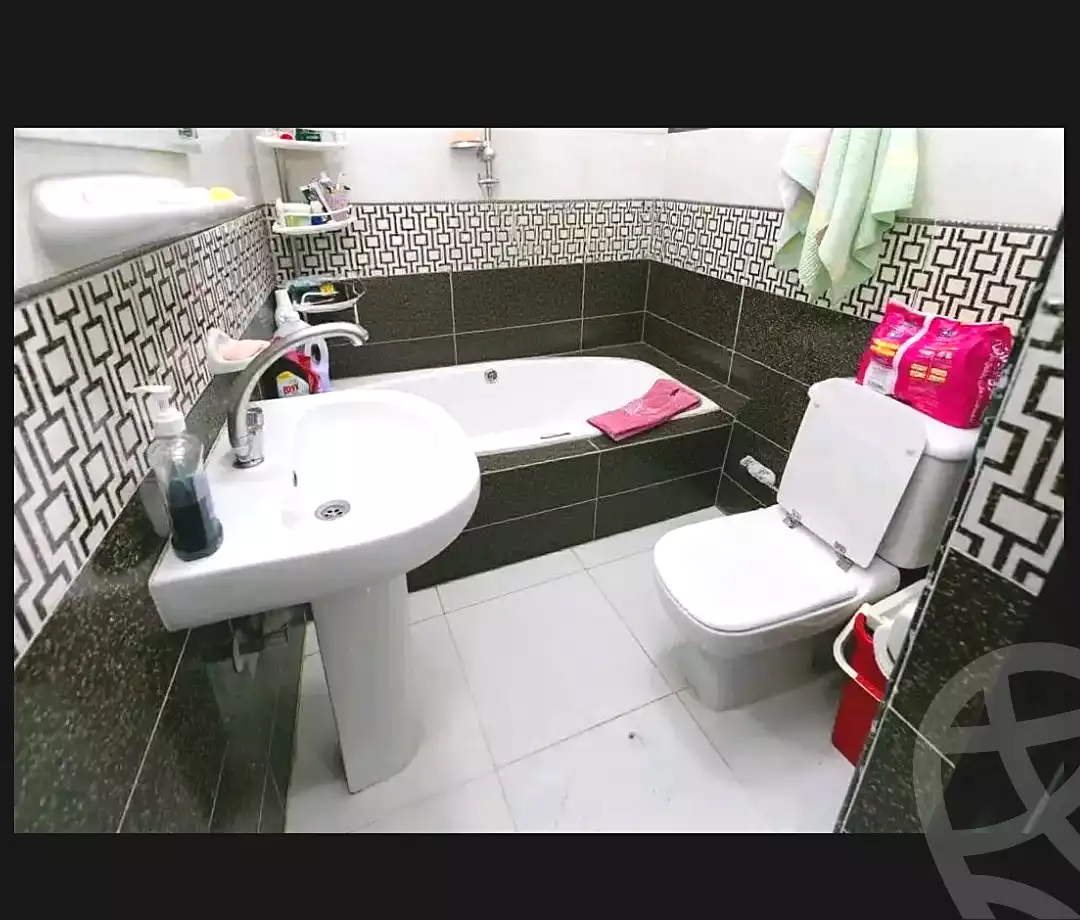 https://aqarmap.com.eg/en/listing/6802730-for-sale-alexandria-moharram-bey