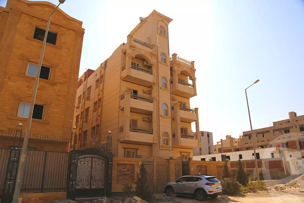 https://aqarmap.com.eg/ar/listing/6803126-for-sale-cairo-6th-of-october-el-tawsaat-el-shamalya-hy-2000-qt