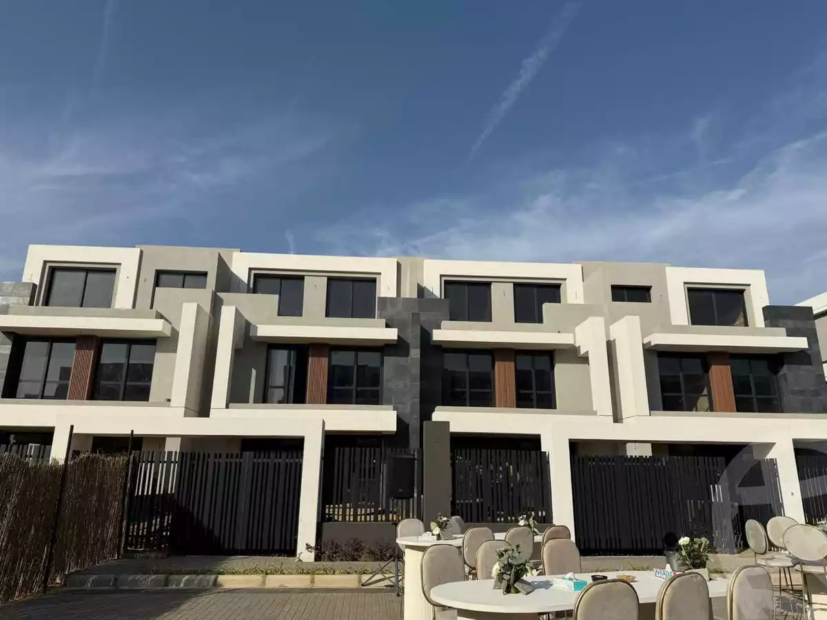 https://aqarmap.com.eg/ar/listing/6803025-for-sale-cairo-new-cairo-compounds-el-patio-town-compound-la-vista