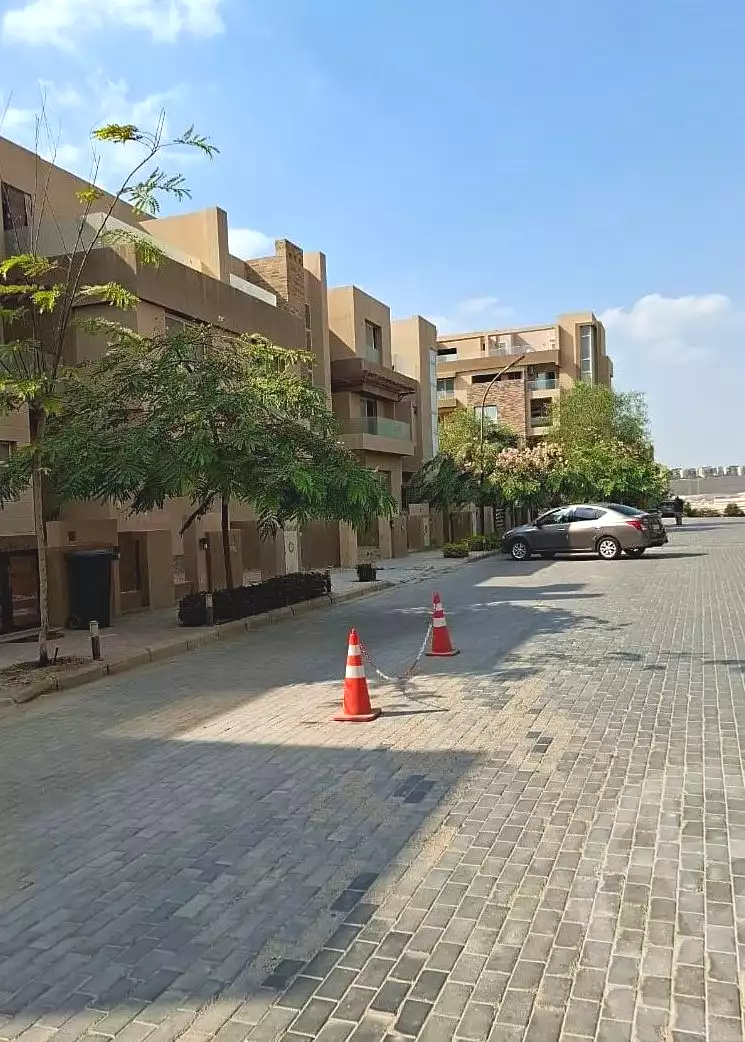 https://aqarmap.com.eg/ar/listing/6803335-for-sale-cairo-6th-of-october-compounds-rayos