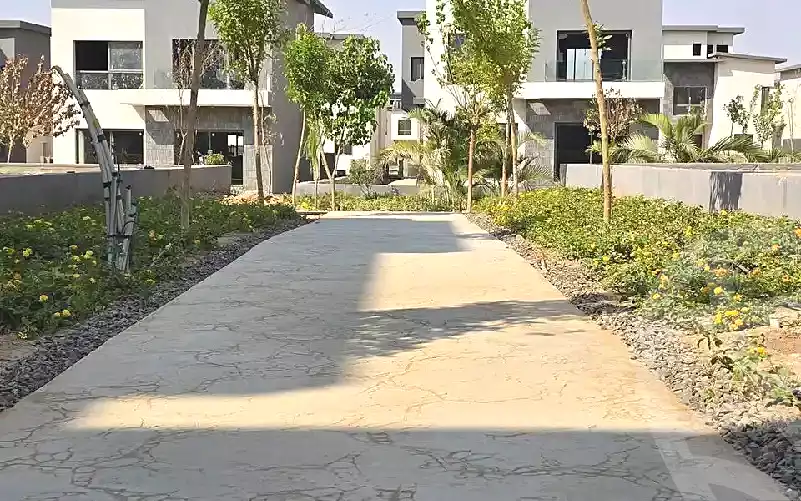 https://aqarmap.com.eg/ar/listing/6803372-for-sale-cairo-new-cairo-compounds-kmbwnd-kryk-twn-il-cazar