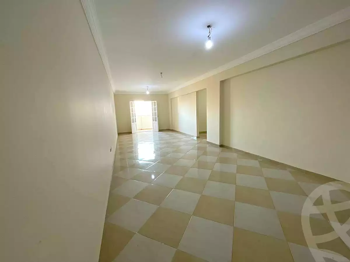 https://aqarmap.com.eg/en/listing/6803975-for-sale-alexandria-ganaklis-shr-mrtdy-bsh