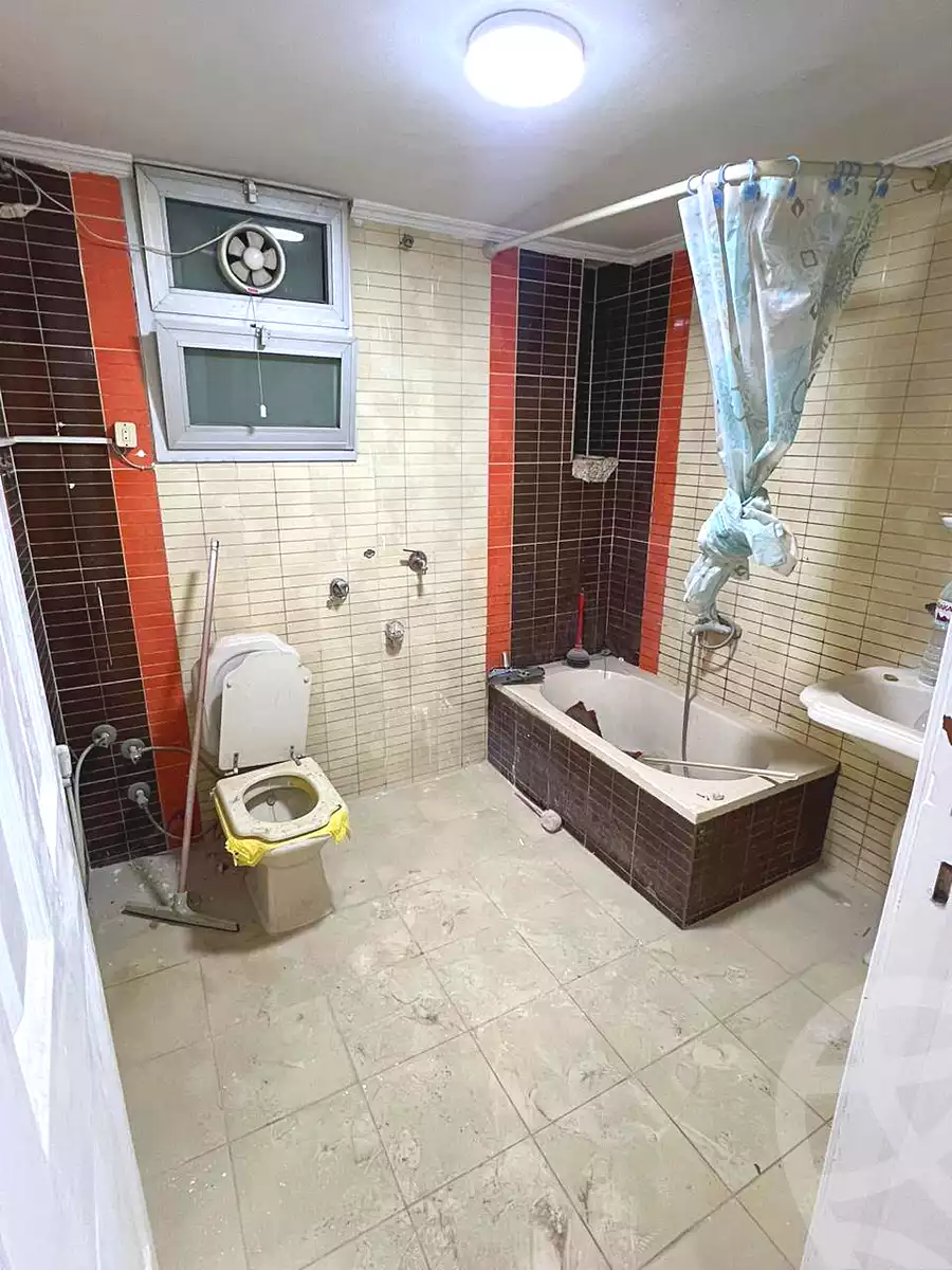 https://aqarmap.com.eg/ar/listing/6804116-for-sale-alexandria-l-jmy-lbytsh-el-hanafeya-st