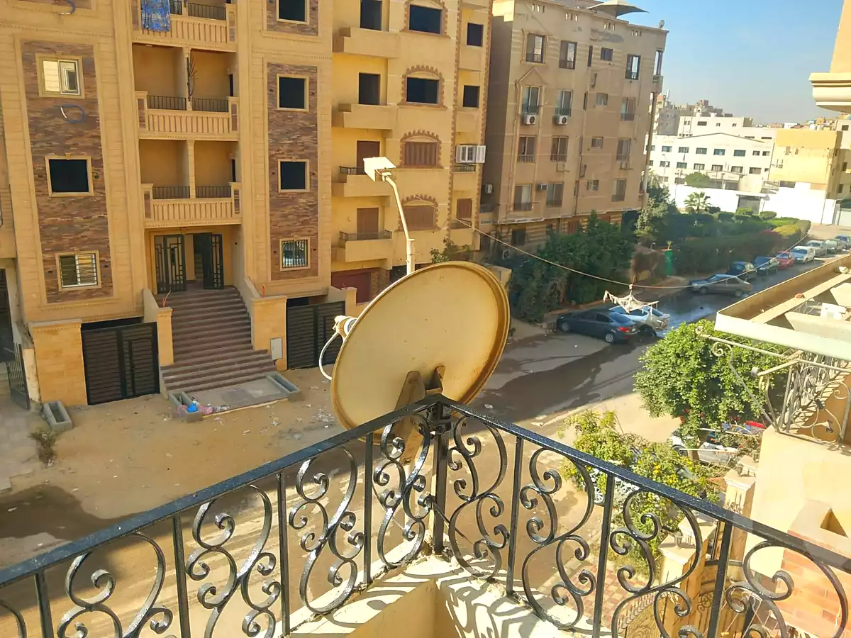 https://aqarmap.com.eg/ar/listing/6804567-for-sale-cairo-6th-of-october-el-ahyaa-neighborhood-2nd