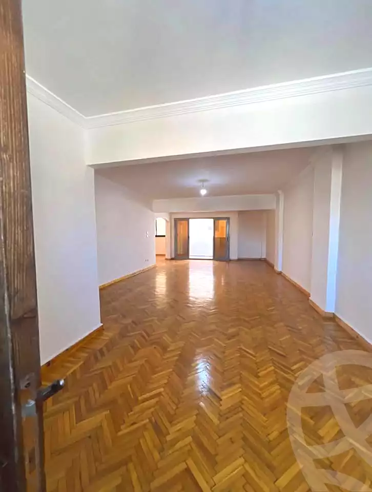 https://aqarmap.com.eg/en/listing/6805120-for-sale-alexandria-ganaklis