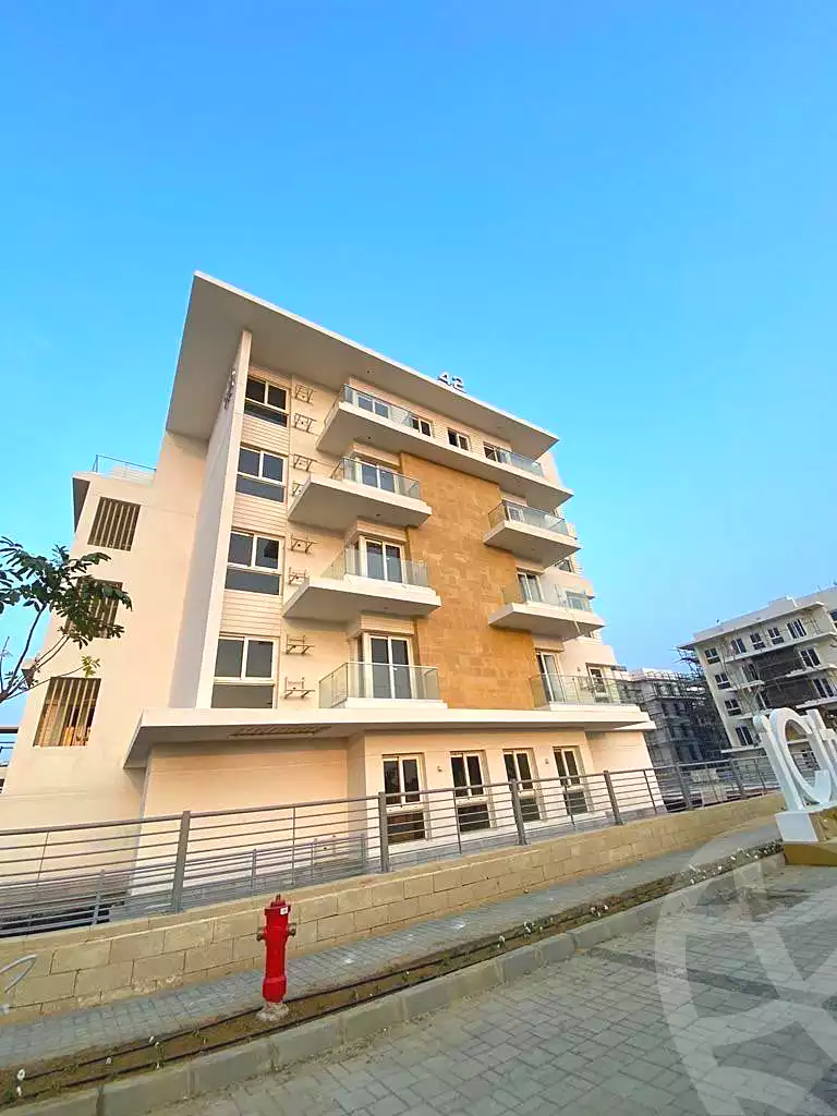 https://aqarmap.com.eg/ar/listing/6805853-for-sale-cairo-6th-of-october-compounds-mountain-view-icity-october-mv-park-mountain-view-icity-october