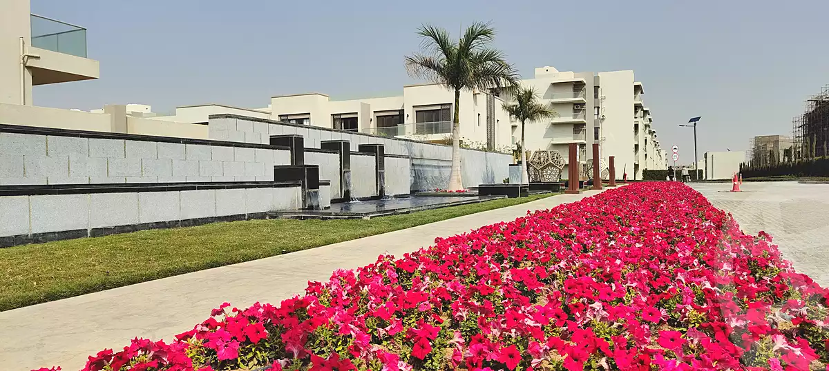 https://aqarmap.com.eg/en/listing/6806265-for-sale-cairo-new-cairo-compounds-the-address-east