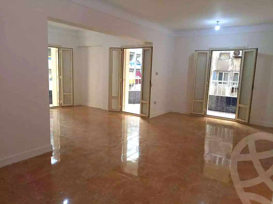https://aqarmap.com.eg/ar/listing/6806760-for-sale-alexandria-el-asafra-l-sfr-bhry