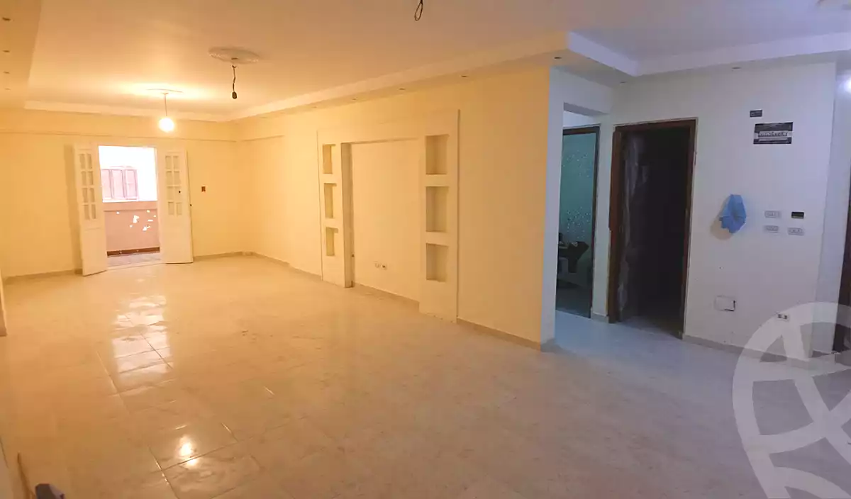 https://aqarmap.com.eg/en/listing/6806839-for-sale-alexandria-ganaklis-shr-mrtdy-bsh