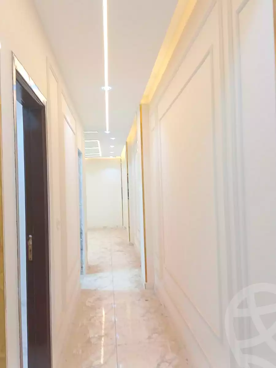 https://aqarmap.com.eg/ar/listing/6806943-for-sale-cairo-6th-of-october-el-ahyaa-neighborhood-3rd-al-hay-al-thalith-st