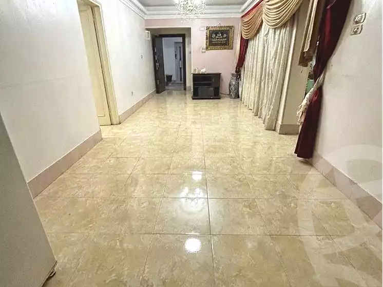 https://aqarmap.com.eg/en/listing/6806357-for-sale-asyut-asyut-city-el-gomhoreya-st