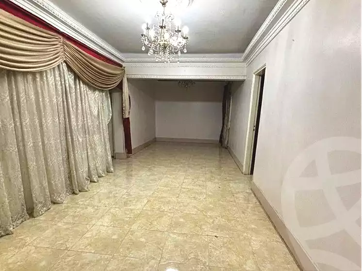 https://aqarmap.com.eg/en/listing/6806357-for-sale-asyut-asyut-city-el-gomhoreya-st