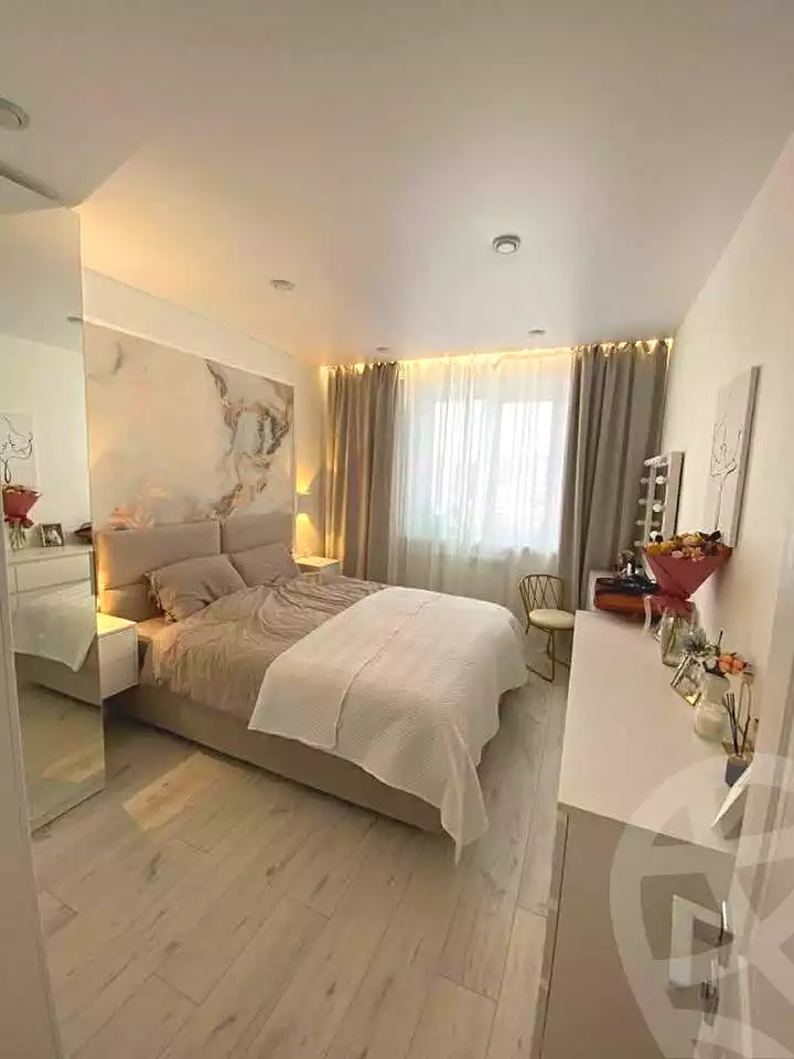 https://aqarmap.com.eg/ar/listing/6807979-for-sale-cairo-new-administrative-capital-r4-village-de-la-capitale-palm-hills