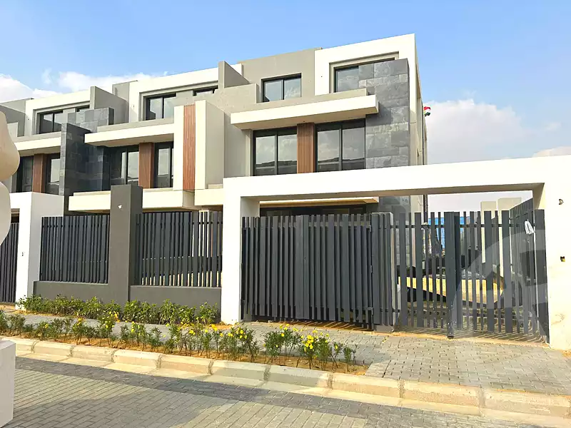 https://aqarmap.com.eg/ar/listing/6808078-for-sale-cairo-new-cairo-compounds-el-patio-town-compound-la-vista