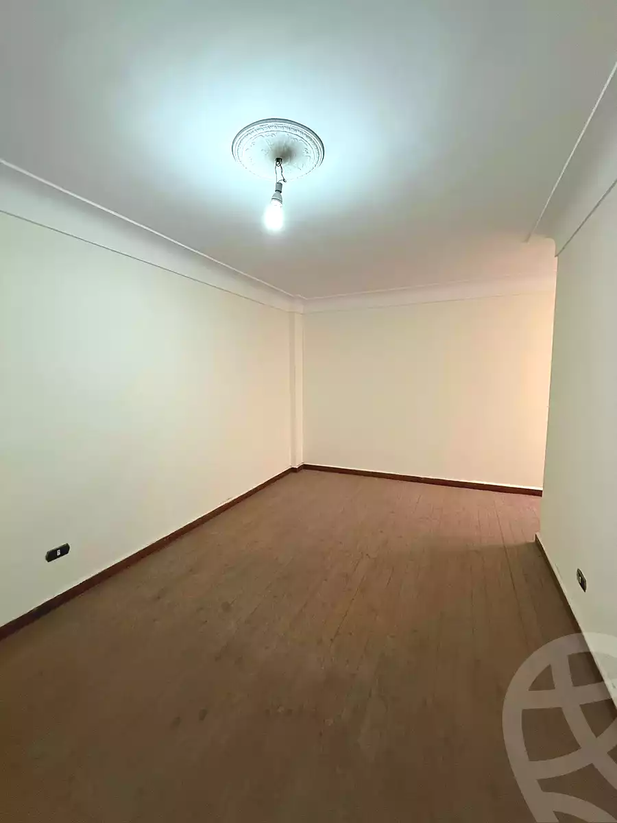 https://aqarmap.com.eg/ar/listing/6811156-for-sale-alexandria-el-asafra-ahmed-tiesser-st