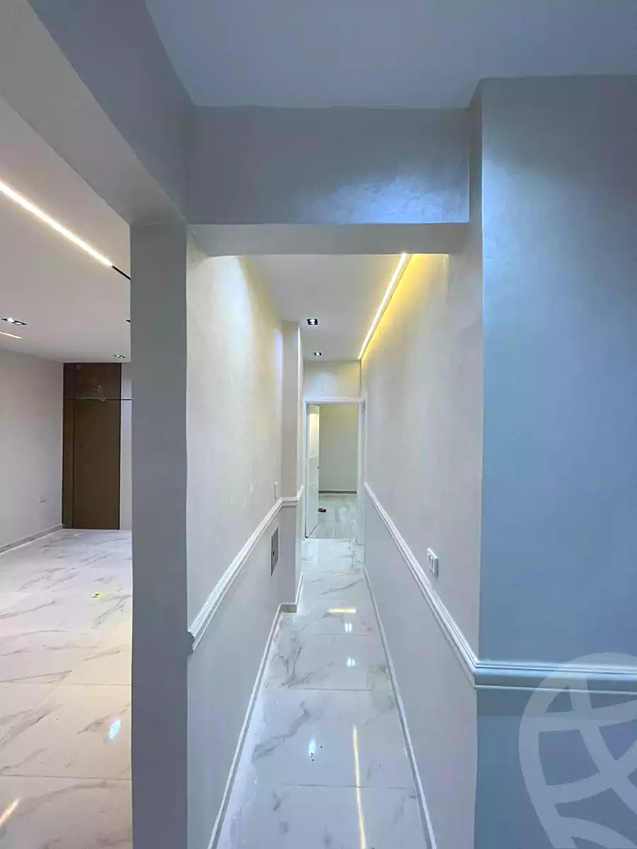 https://aqarmap.com.eg/ar/listing/6812310-for-sale-cairo-6th-of-october-el-ahyaa-neighborhood-3rd-al-hay-al-thalith-st