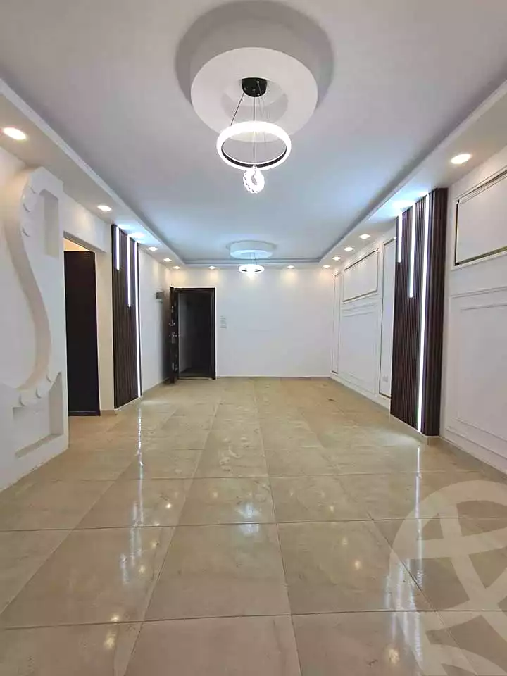 https://aqarmap.com.eg/ar/listing/6812445-for-sale-alexandria-miami-shr-jml-bd-lnsr