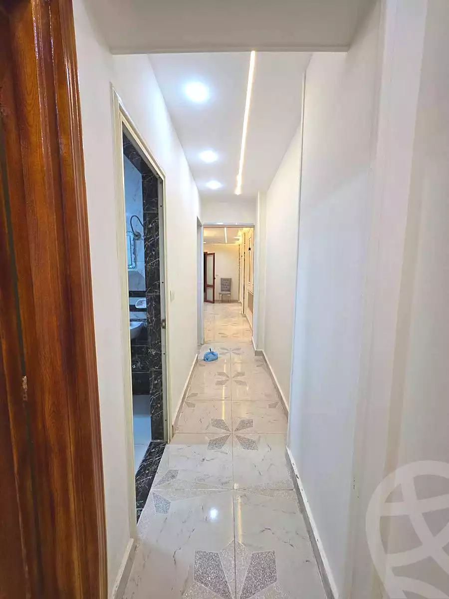 https://aqarmap.com.eg/ar/listing/6812917-for-sale-alexandria-miami-shr-jml-bd-lnsr