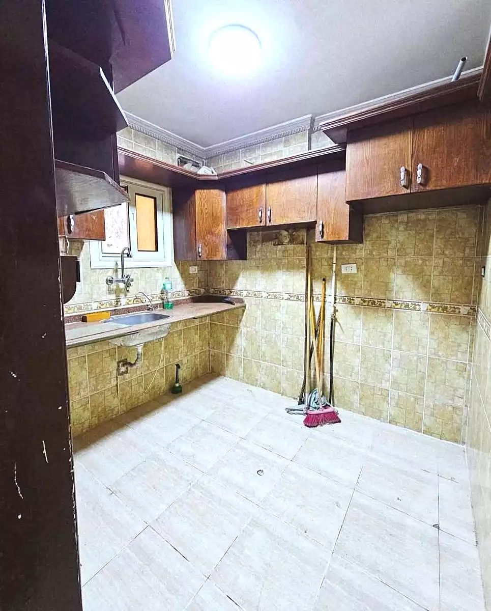 https://aqarmap.com.eg/en/listing/6813078-for-sale-alexandria-miami-45-street