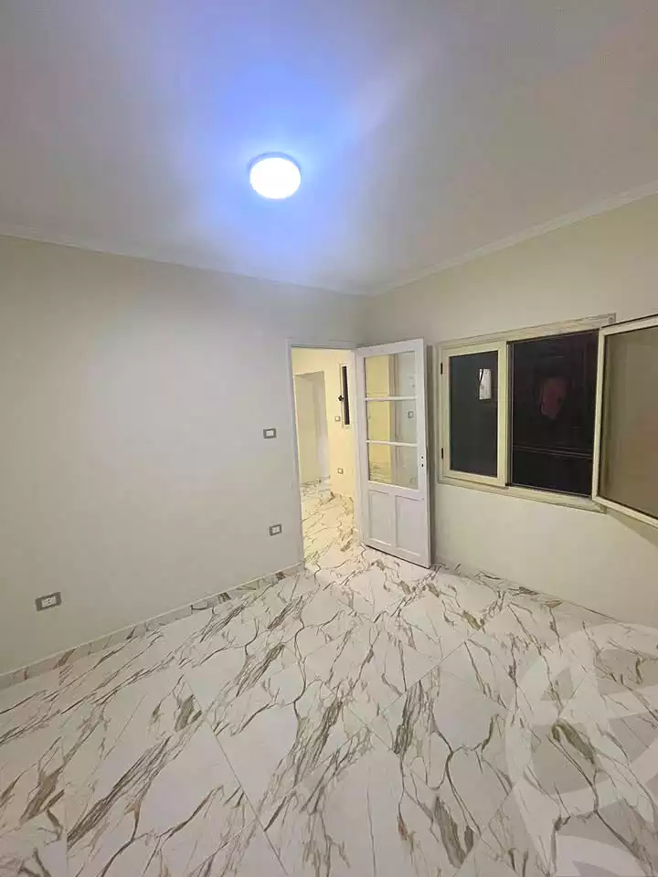 https://aqarmap.com.eg/ar/listing/6813084-for-sale-alexandria-sydy-bshr-sydy-bshr-bhry-shr-mhmwd-l-yswy