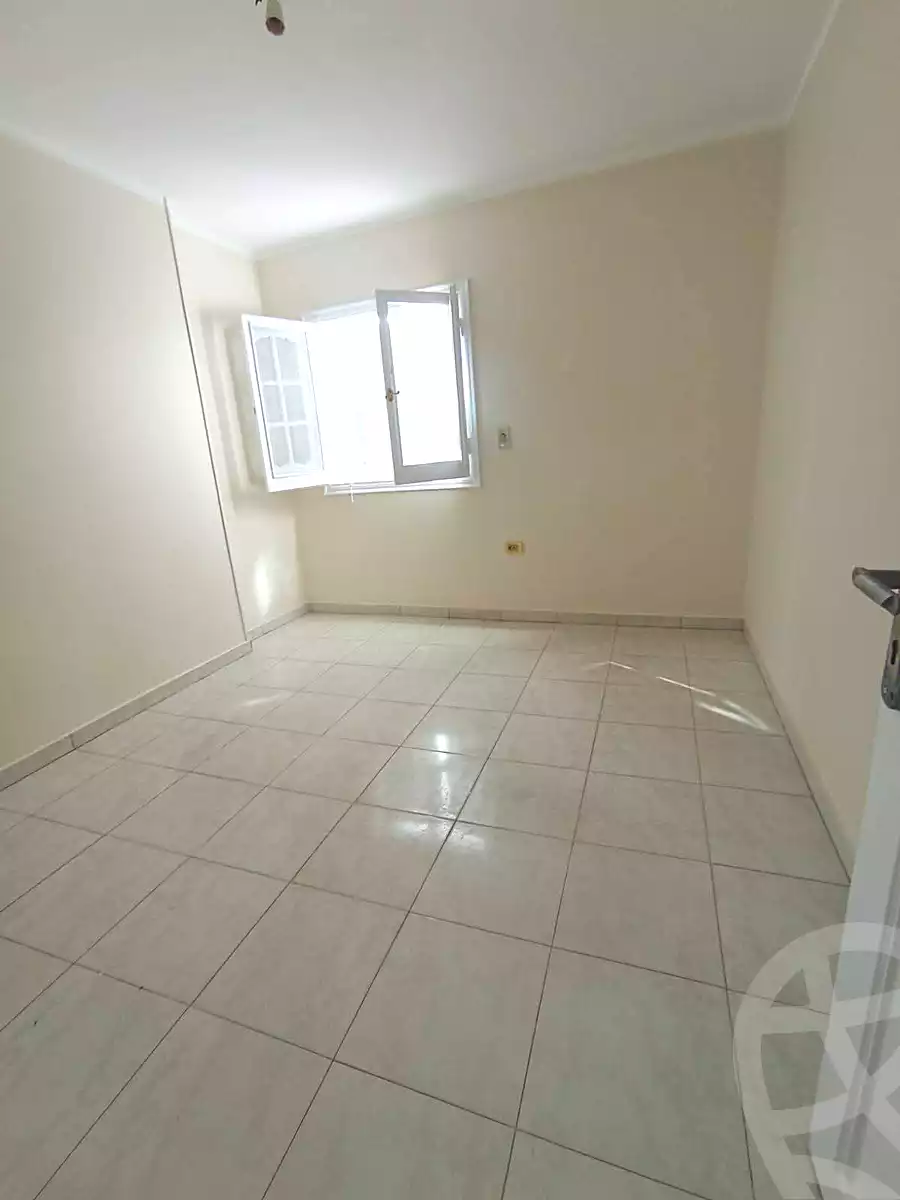 https://aqarmap.com.eg/ar/listing/6813773-for-rent-cairo-helwan-sherif-st