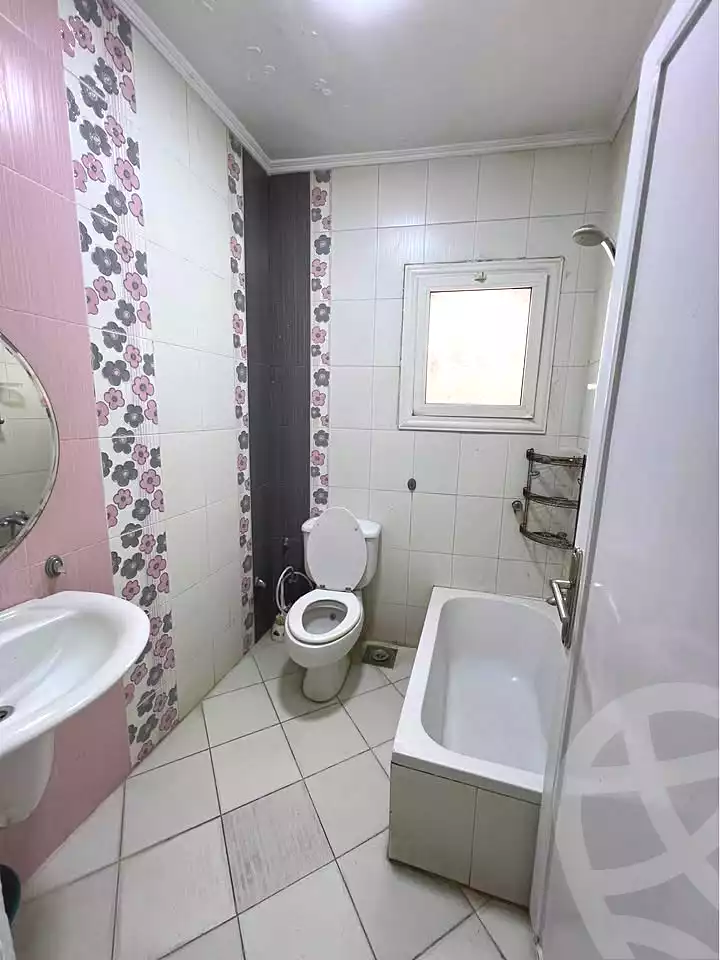 https://aqarmap.com.eg/ar/listing/6815978-for-sale-alexandria-sydy-bshr-sydy-bshr-bhry-shr-mhmd-njyb