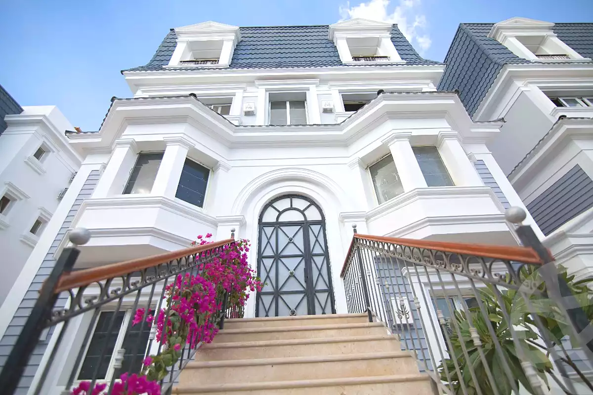 https://aqarmap.com.eg/ar/listing/6816861-for-sale-cairo-6th-of-october-compounds-mountain-view-giza-plateau