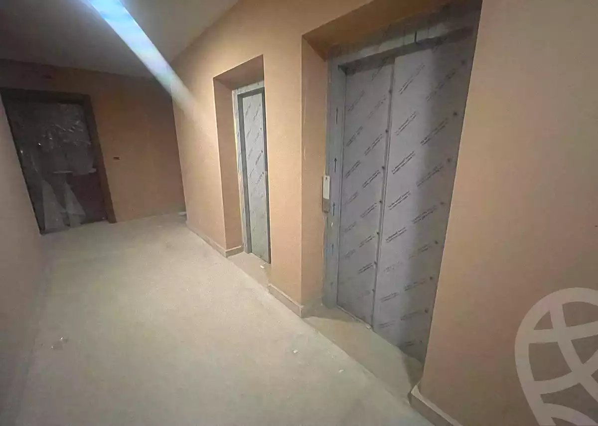 https://aqarmap.com.eg/en/listing/6817174-for-sale-cairo-el-sheikh-zayed-city-compounds-kmbwnd-fyldj-wyst-dr-llttwyr