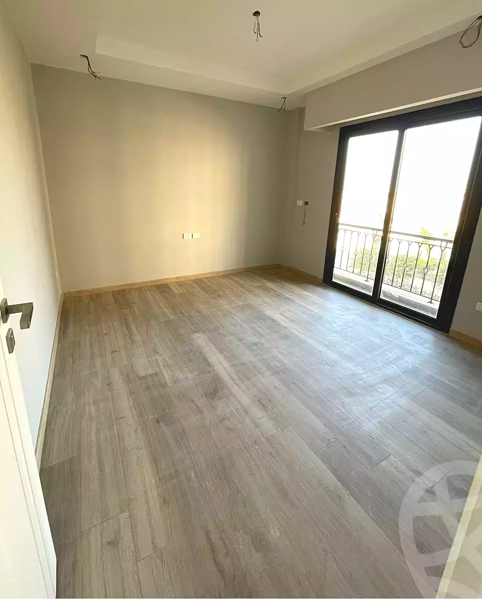 https://aqarmap.com.eg/en/listing/6817174-for-sale-cairo-el-sheikh-zayed-city-compounds-kmbwnd-fyldj-wyst-dr-llttwyr