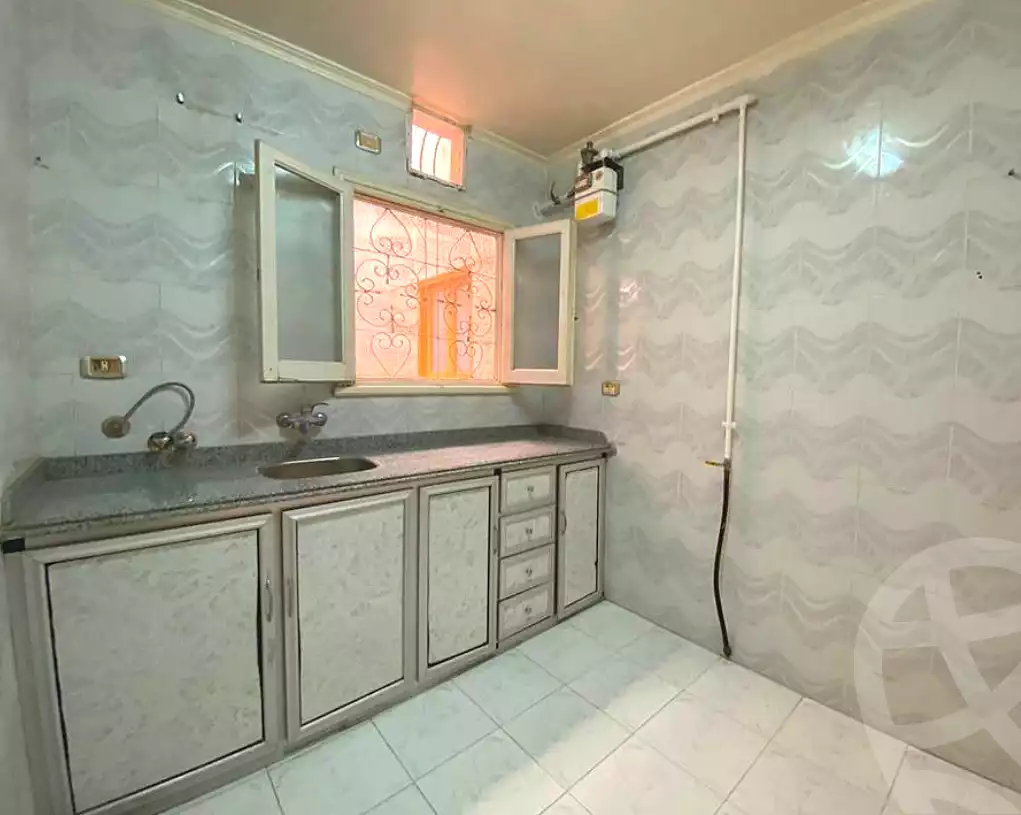 https://aqarmap.com.eg/ar/listing/6818236-for-rent-alexandria-bolekly