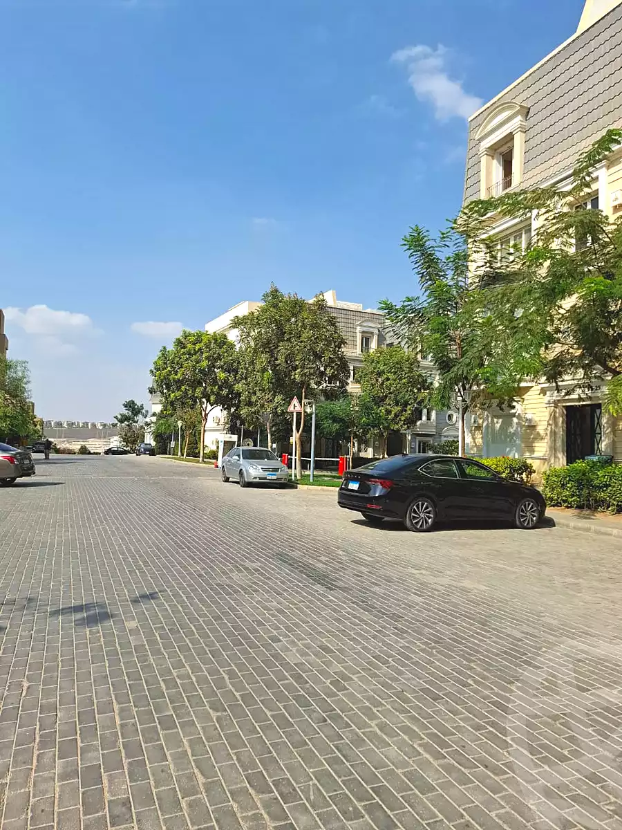 https://aqarmap.com.eg/ar/listing/6818539-for-sale-cairo-6th-of-october-compounds-rayos