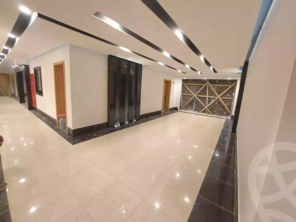 https://aqarmap.com.eg/en/listing/6819078-for-sale-cairo-new-administrative-capital-r7-midtown-condo