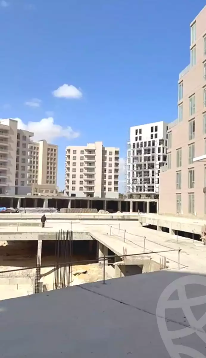 https://aqarmap.com.eg/en/listing/6821081-for-sale-cairo-el-sheikh-zayed-city-compounds-canal-walk-island-205-compound-arkan-palm