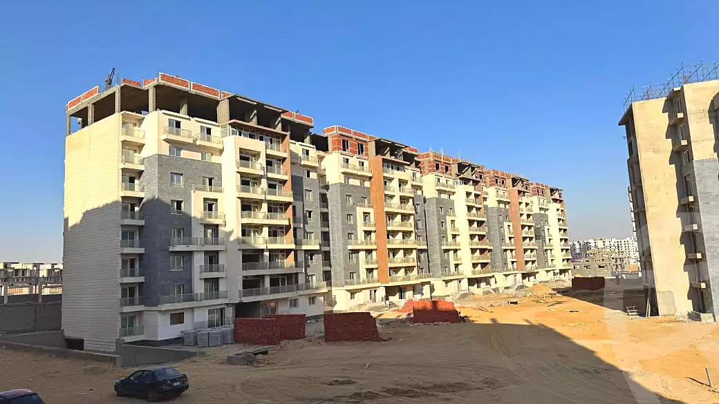 https://aqarmap.com.eg/en/listing/6821472-for-sale-cairo-new-administrative-capital-r7-oia