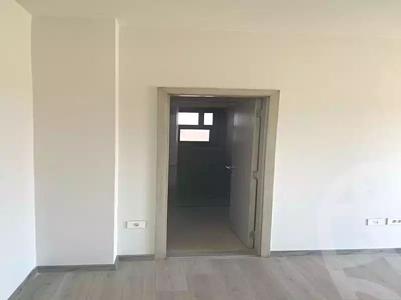 https://aqarmap.com.eg/ar/listing/6821649-for-sale-cairo-el-shorouk-compounds-al-burouj-compound-imkan
