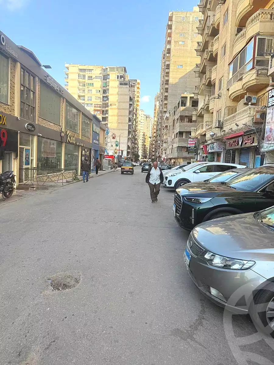 https://aqarmap.com.eg/ar/listing/6822475-for-rent-alexandria-el-asafra-salman-el-farsi-st