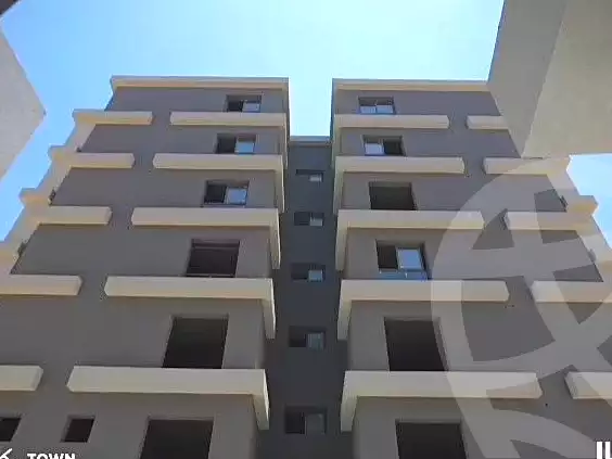 https://aqarmap.com.eg/ar/listing/6821804-for-sale-cairo-new-cairo-compounds-kmbwnd-kryk-twn-il-cazar