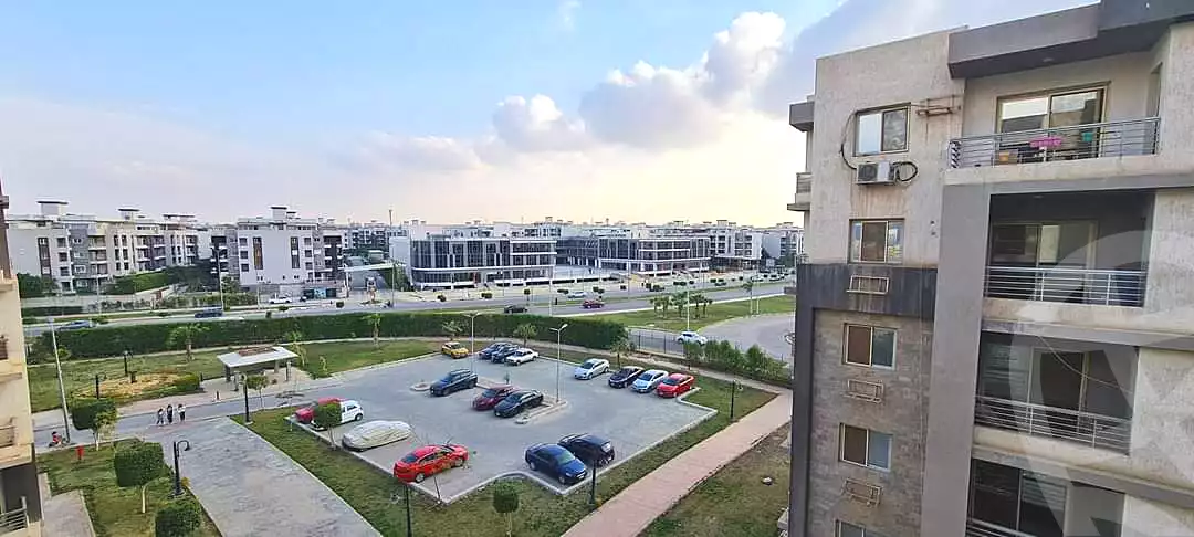 https://aqarmap.com.eg/en/listing/6823976-for-sale-cairo-el-sheikh-zayed-city-compounds-dr-msr