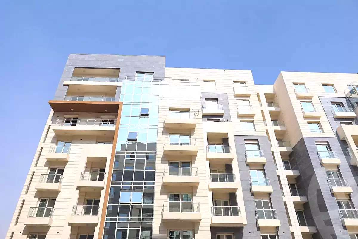 https://aqarmap.com.eg/en/listing/6824112-for-sale-cairo-new-administrative-capital-r7-oia