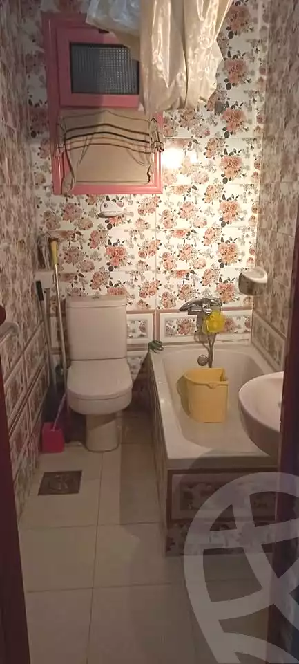 https://aqarmap.com.eg/ar/listing/6825409-for-sale-alexandria-moharram-bey-kanal-al-mahmoudeya-al-bahri-st