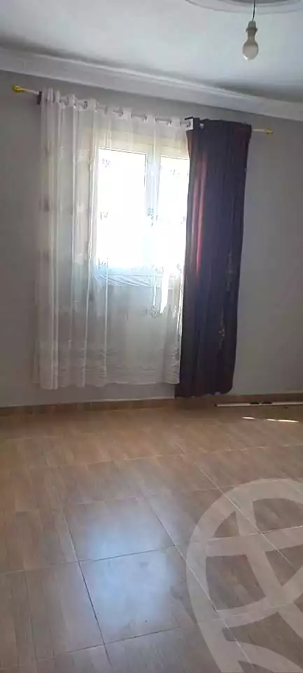 https://aqarmap.com.eg/ar/listing/6825409-for-sale-alexandria-moharram-bey-kanal-al-mahmoudeya-al-bahri-st