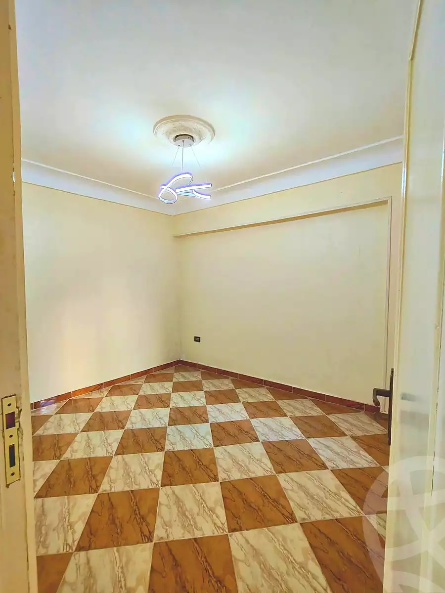 https://aqarmap.com.eg/ar/listing/6826002-for-sale-alexandria-l-jmy-el-hanouvel-abo-bakr-el-sedeek-st