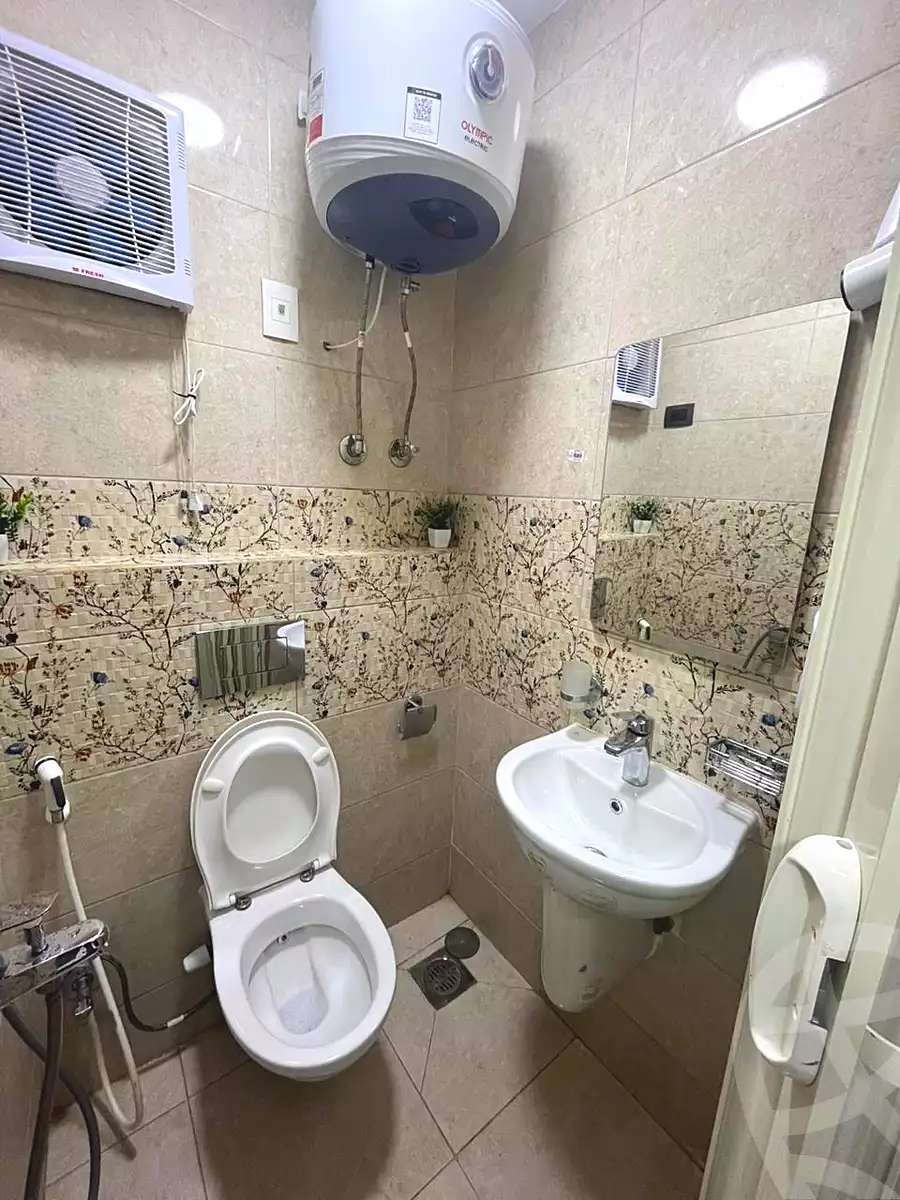 https://aqarmap.com.eg/ar/listing/6826225-for-rent-cairo-6th-of-october-el-ahyaa-neighborhood-1st-al-maahad