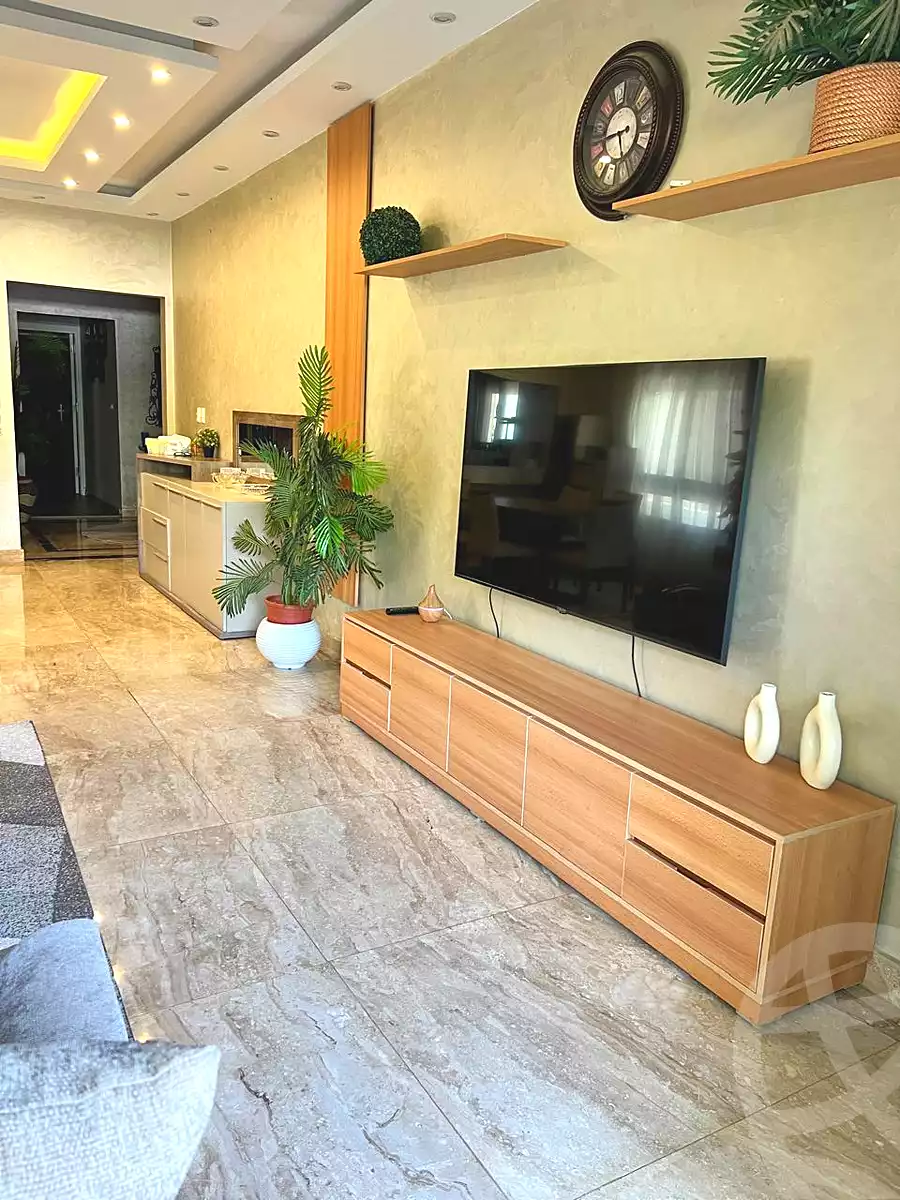 https://aqarmap.com.eg/ar/listing/6826335-for-rent-cairo-el-sheikh-zayed-city-compounds-kmbwnd-wn-16-swdyk
