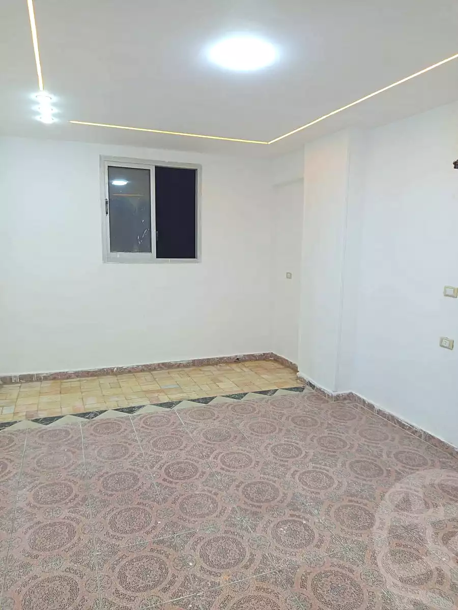 https://aqarmap.com.eg/ar/listing/6826526-for-sale-alexandria-l-jmy-lbytsh-ibrahim-othman-st